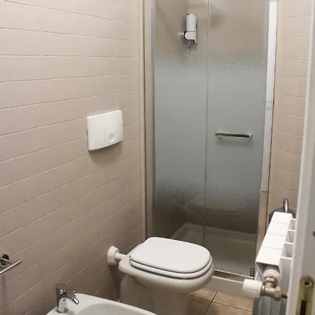 La Dell'artista Swimming Pool And Air Conditioning Apartman