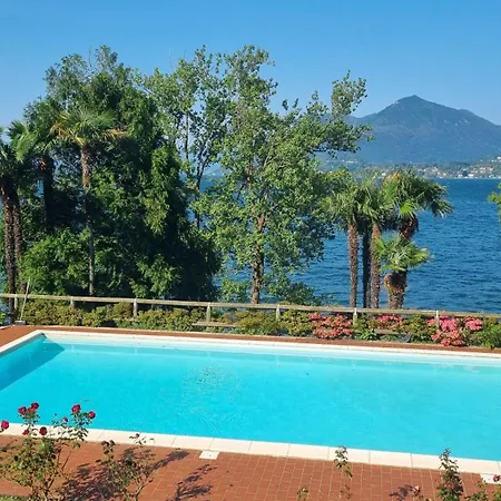 La Dell'artista Swimming Pool And Air Conditioning Apartman Stresa