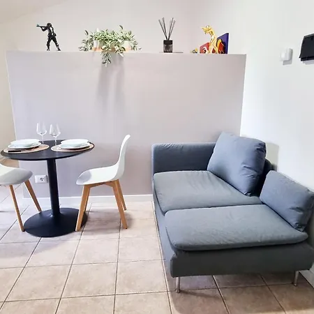 Apartment La Dell'artista Swimming Pool And Air Conditioning *