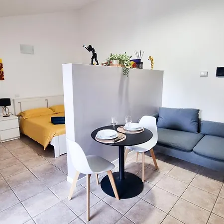 La Dell'artista Swimming Pool And Air Conditioning * Stresa