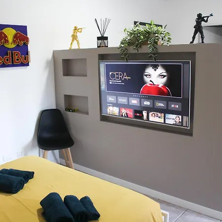 Apartment La Dell'artista Swimming Pool And Air Conditioning *