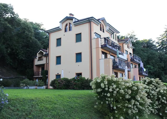 Apartament La Dell'artista Swimming Pool And Air Conditioning *