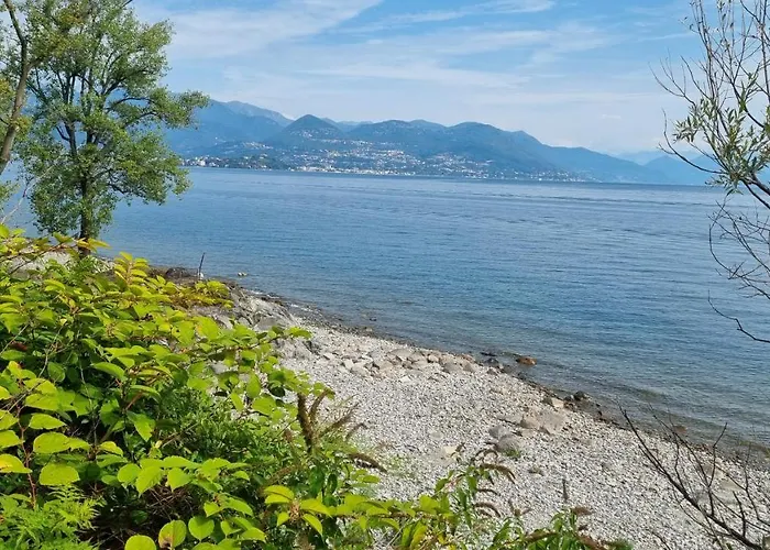 Apartament La Dell'artista Swimming Pool And Air Conditioning Stresa