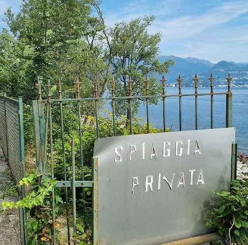 La Dell'artista Swimming Pool And Air Conditioning * 스트레사