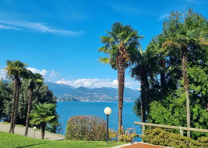 La Dell'artista Swimming Pool And Air Conditioning * 스트레사