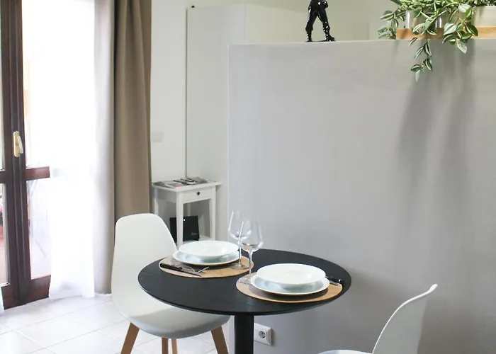 Apartament La Dell'artista Swimming Pool And Air Conditioning Stresa