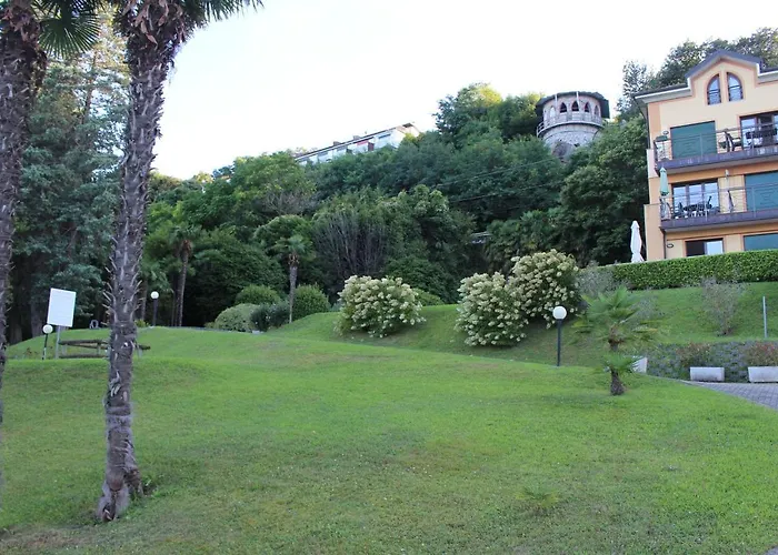 Apartment La Dell'artista Swimming Pool And Air Conditioning Stresa