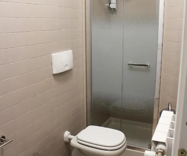 La Dell'artista Swimming Pool And Air Conditioning Apartment