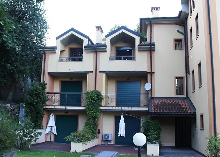 Apartment La Dell'artista Swimming Pool And Air Conditioning Stresa